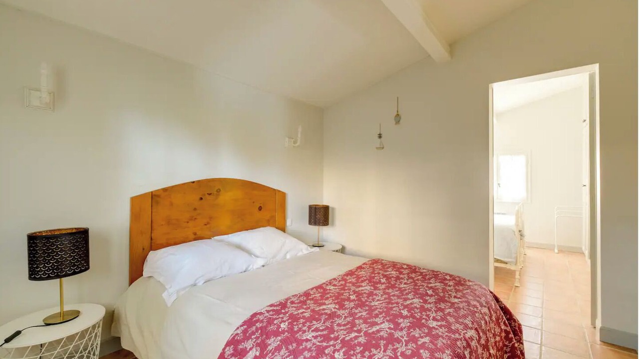 Photo of Bedroom in Ensues-la-Redonne