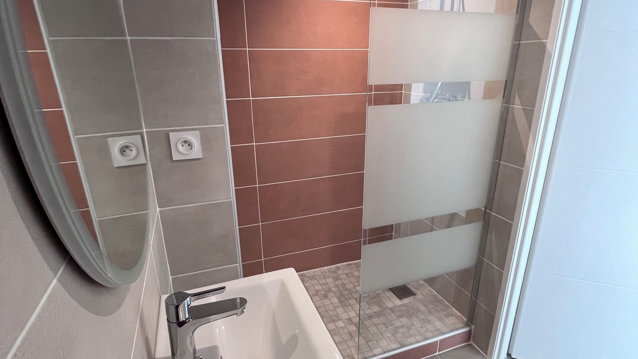 Photo of Bathroom in Chanos-Curson