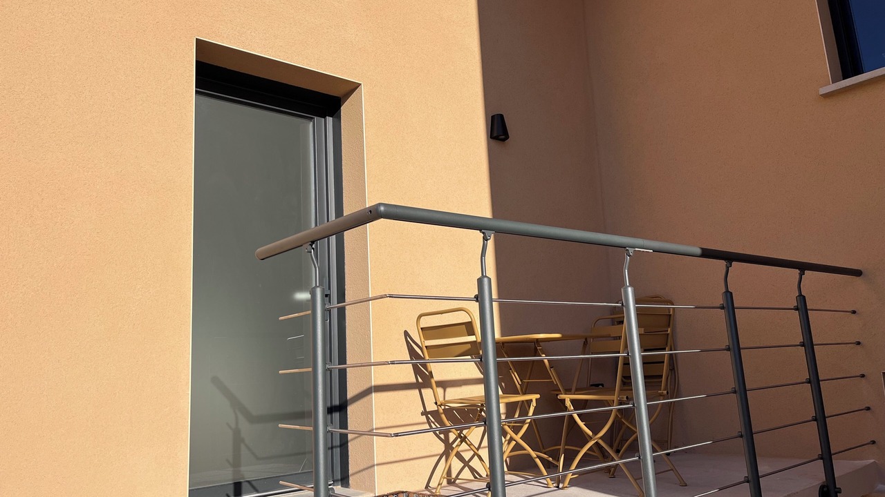 Photo of Patio Balcony in Chanos-Curson