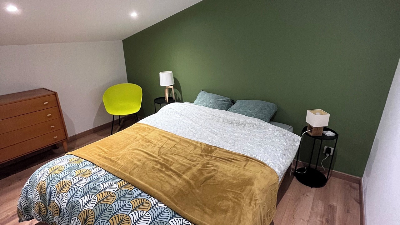 Photo of Bedroom in Chanos-Curson