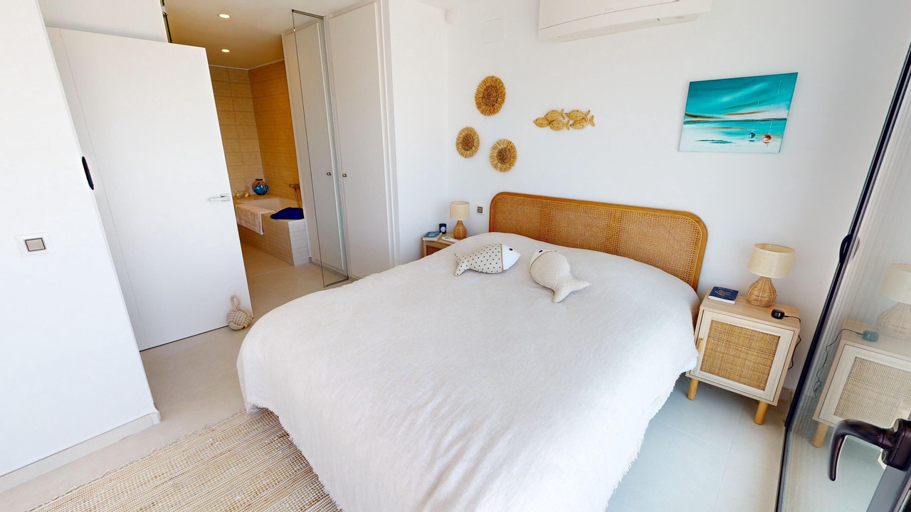 Photo of Bedroom in Roses Town Center