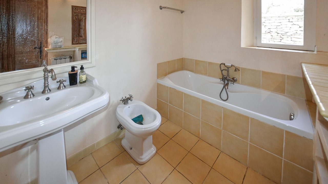 Photo of Bathroom in Goult