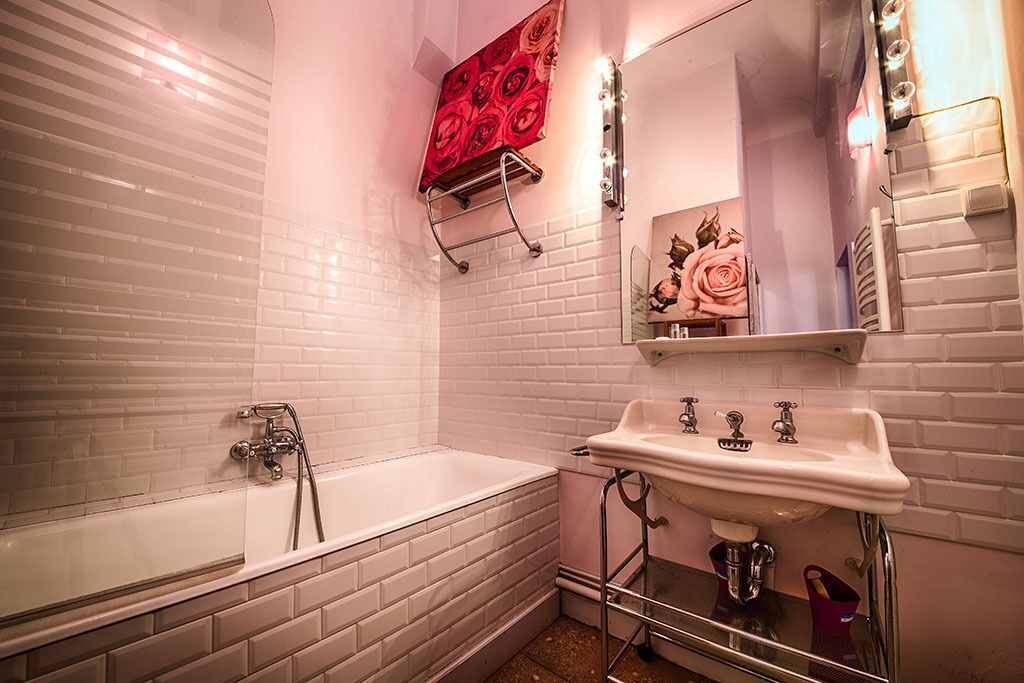 Photo of Bathroom in Avignon City Centre