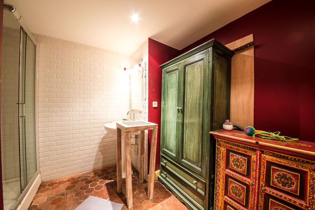 Photo of Bathroom in Avignon City Centre
