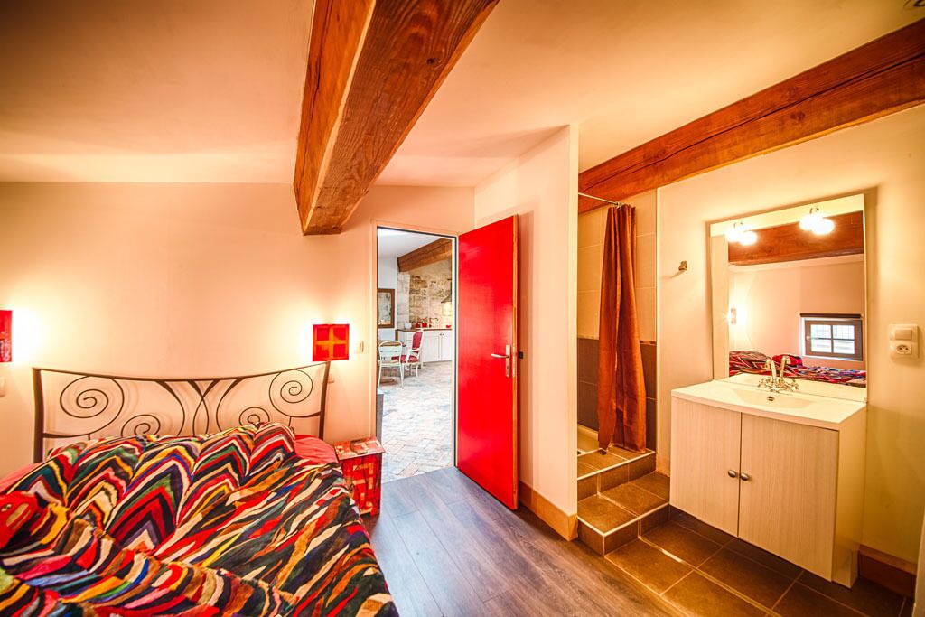 Photo of Bathroom in Avignon City Centre