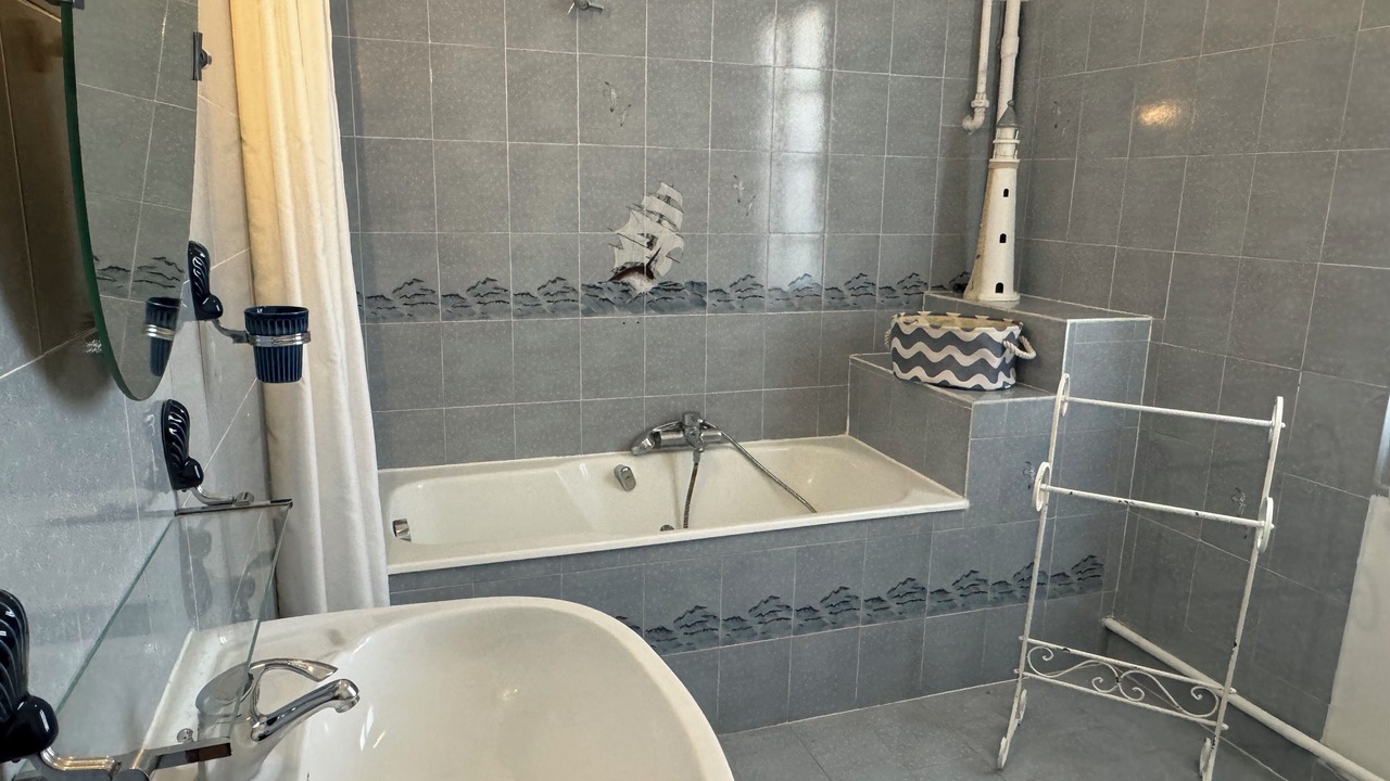 Photo of Bathroom in Le Puy-Sainte-Reparade