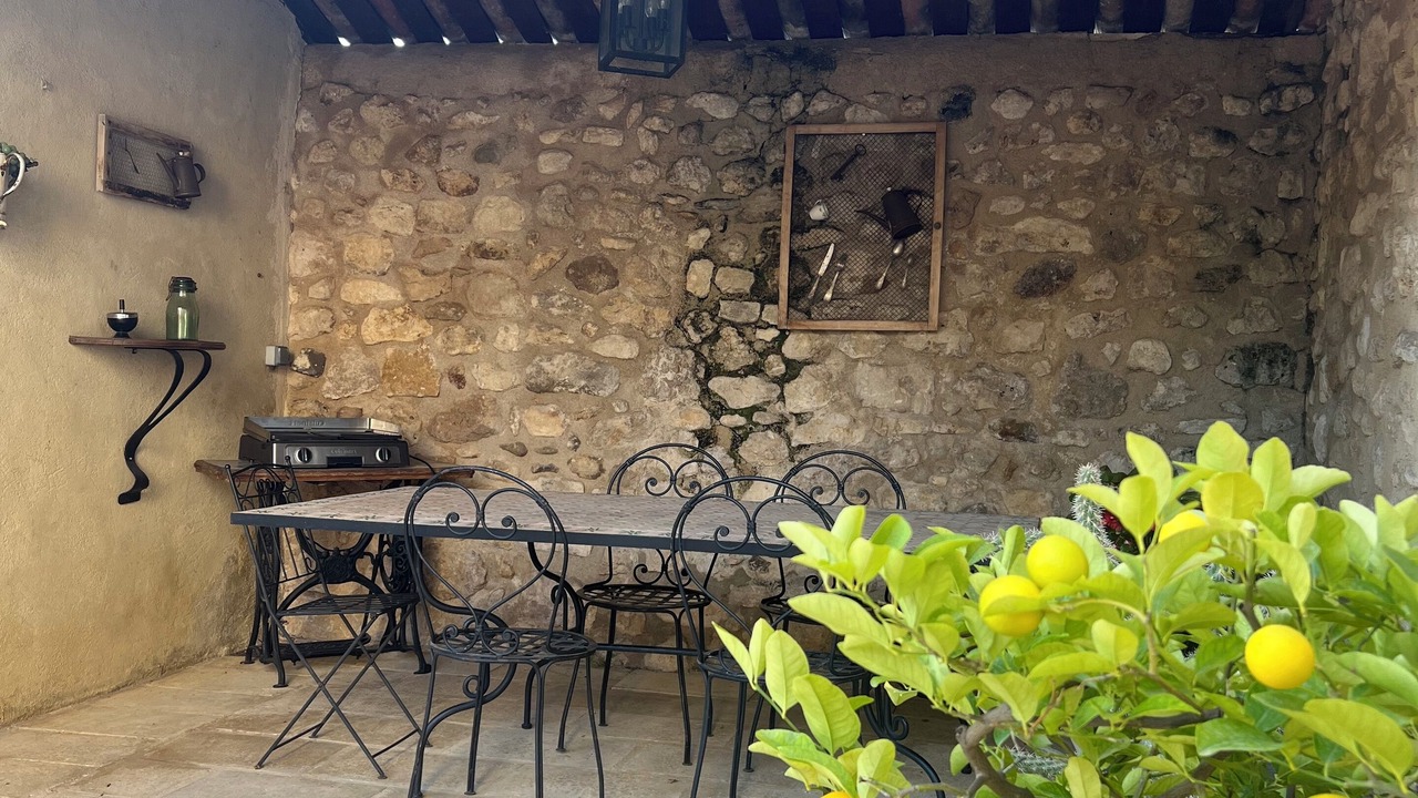 Photo of Outdoor in Le Puy-Sainte-Reparade