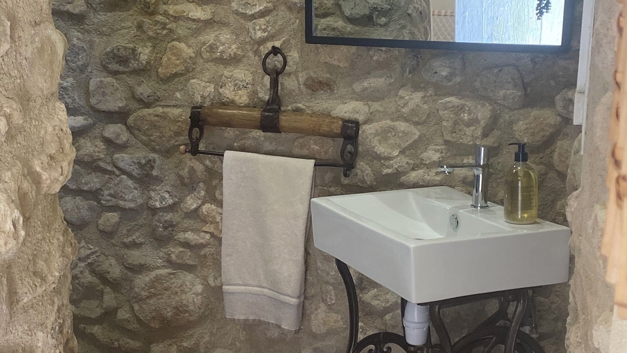 Photo of Bathroom in Le Puy-Sainte-Reparade