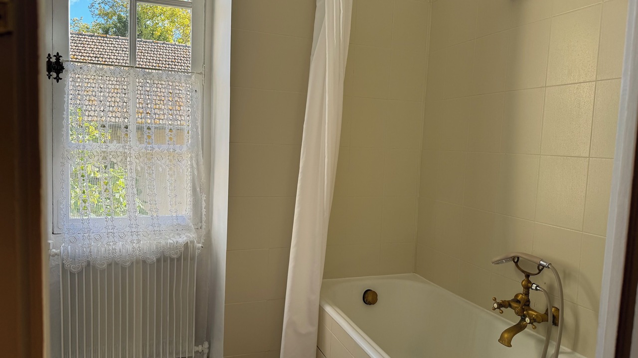 Photo of Bathroom in Le Puy-Sainte-Reparade