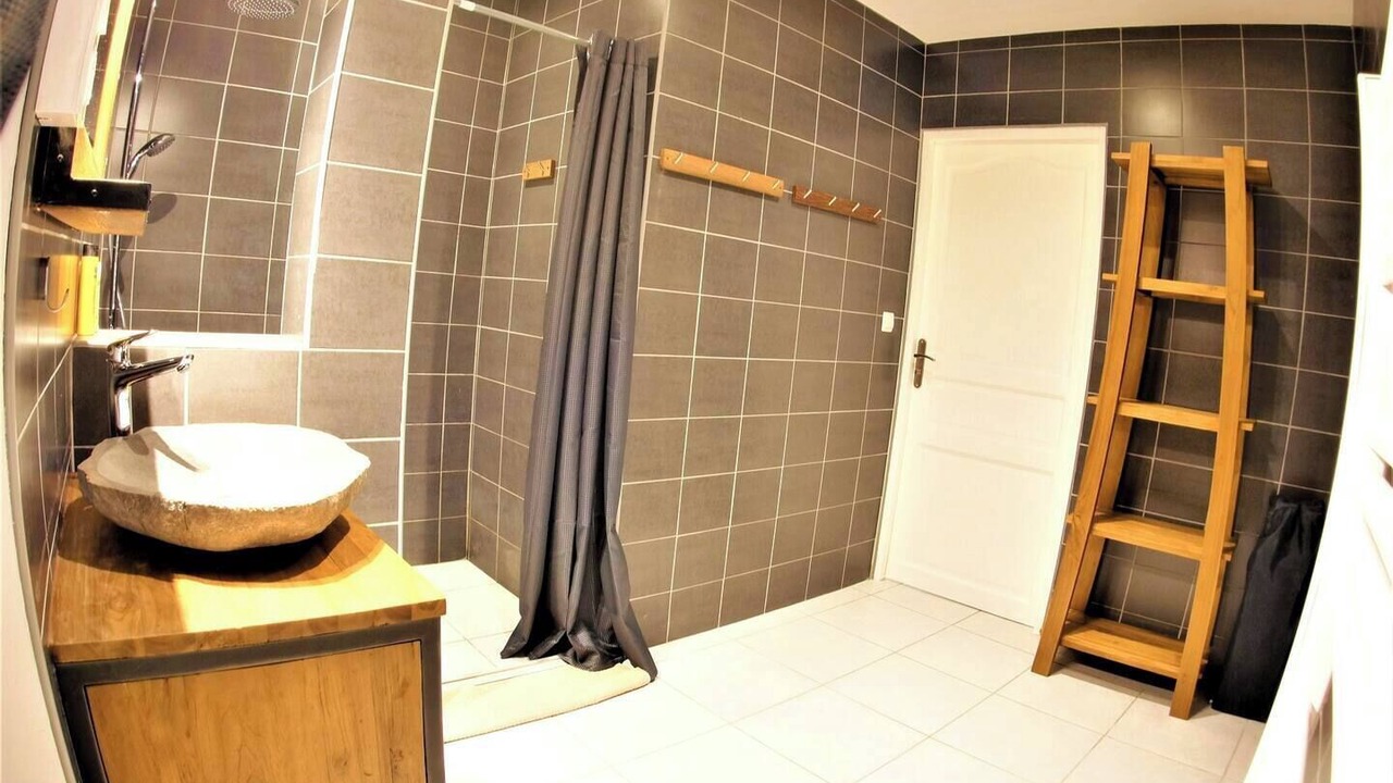 Photo of Bathroom in Faubourg