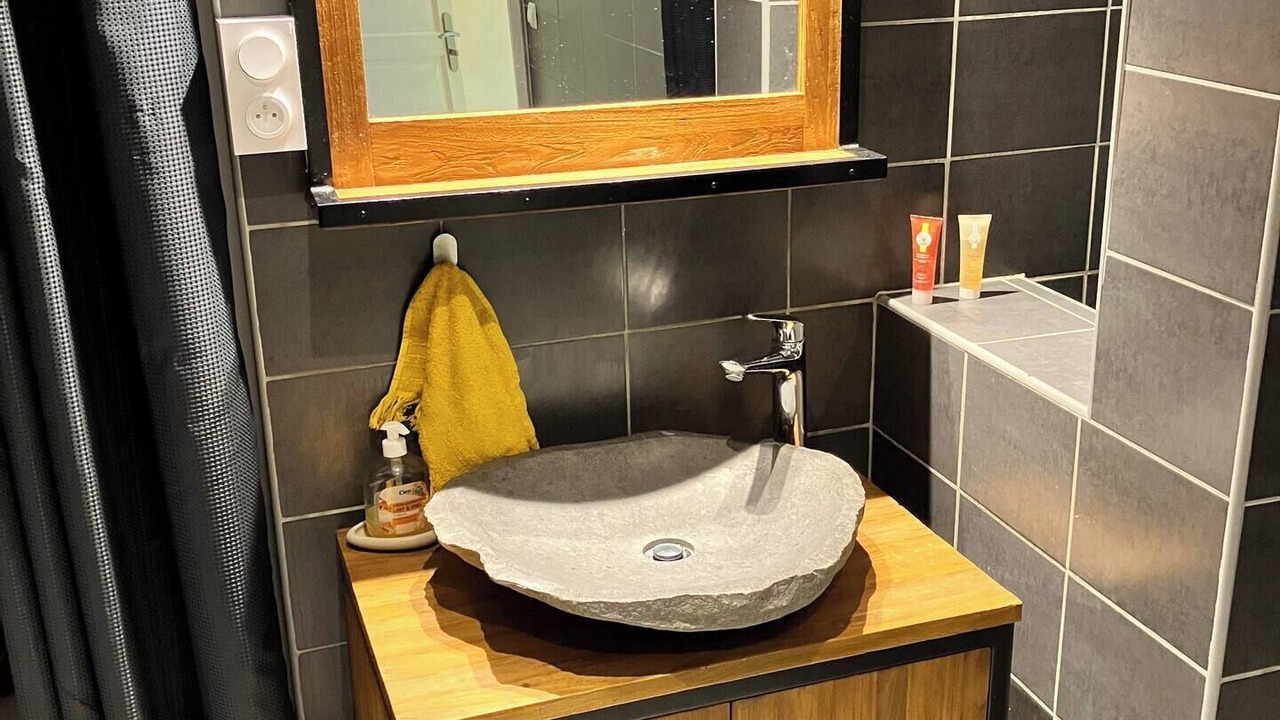 Photo of Bathroom in Faubourg