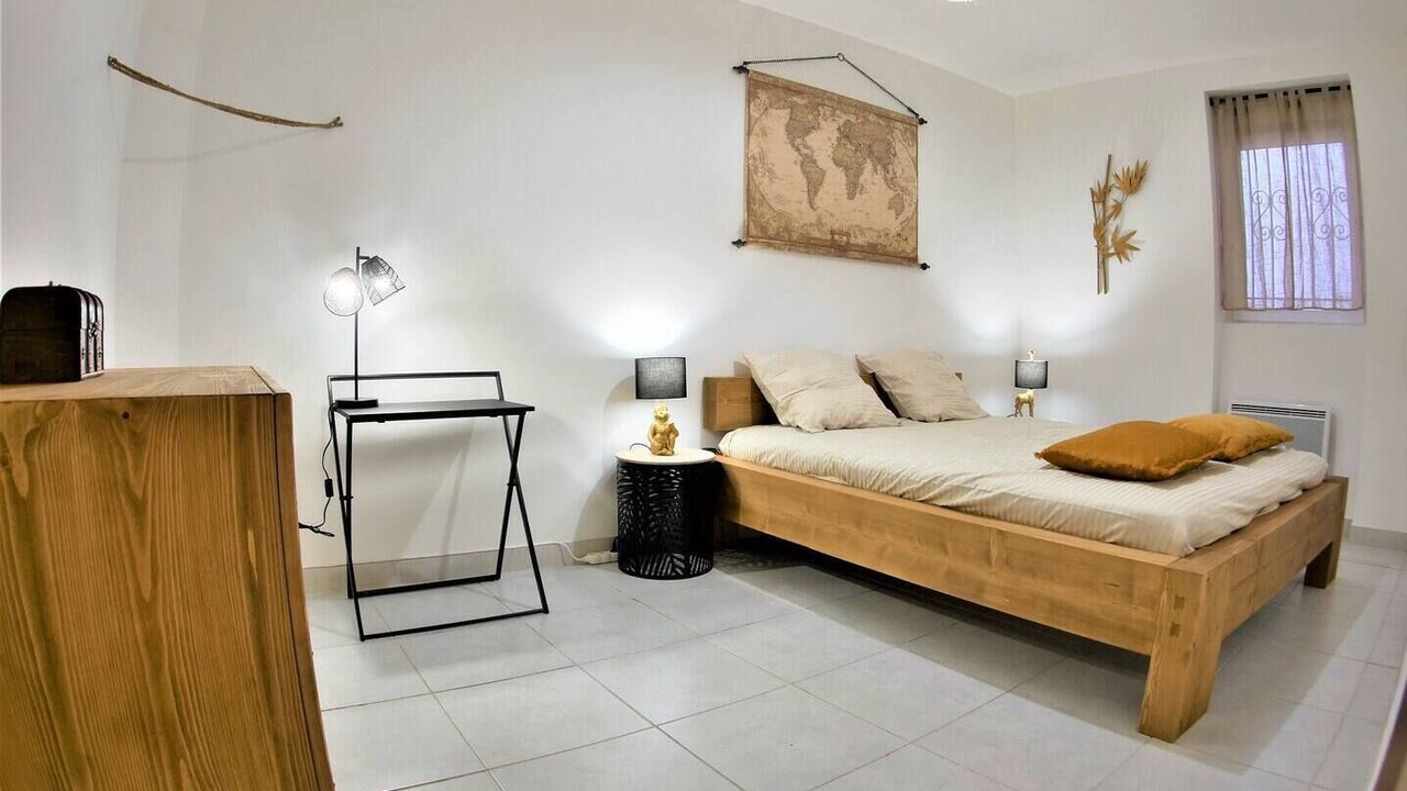 Photo of Bedroom in Faubourg
