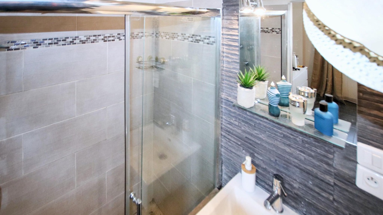 Photo of Bathroom in Morieres-les-Avignon