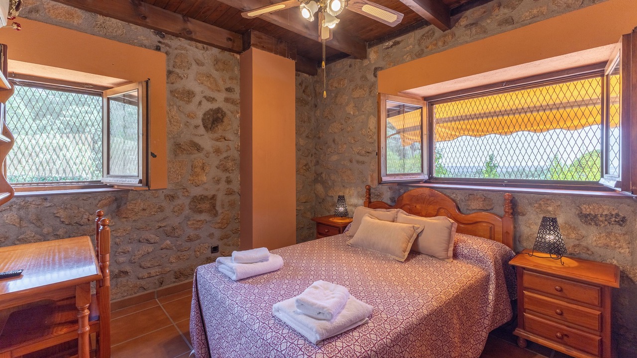Photo of Bedroom in Candeleda