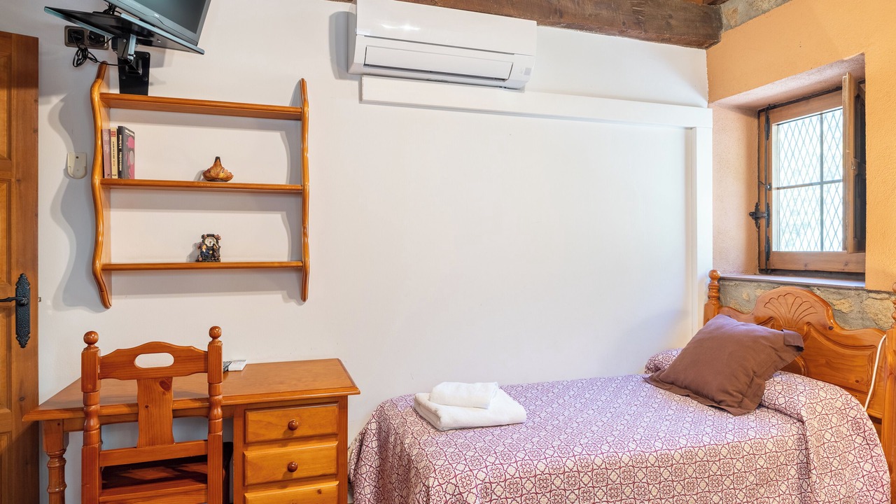 Photo of Bedroom in Candeleda