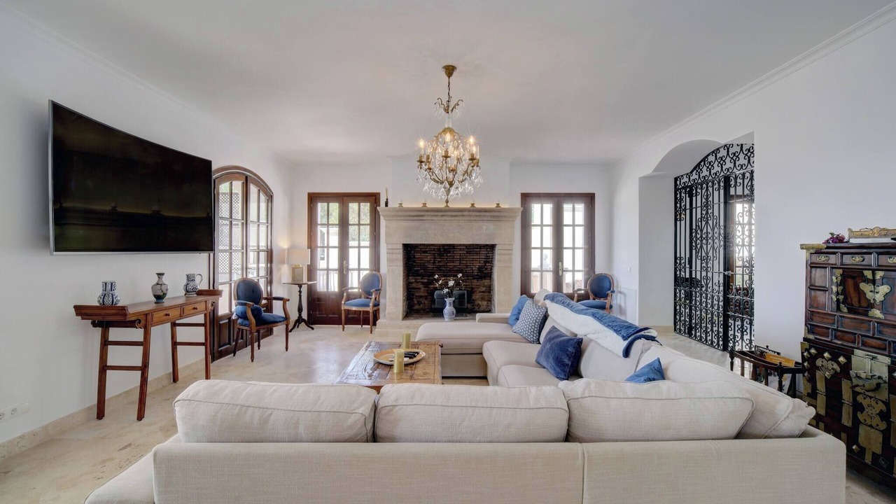 Photo of Livingroom in New Golden Mile