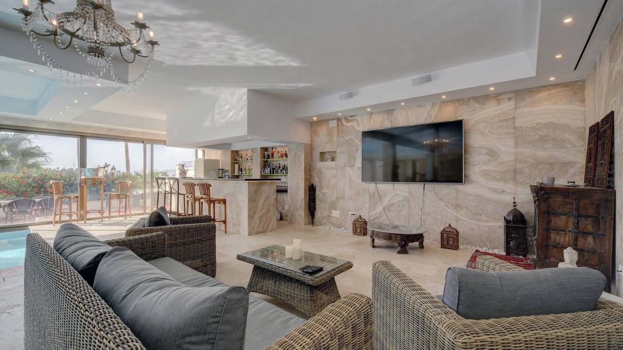 Photo of Livingroom in New Golden Mile