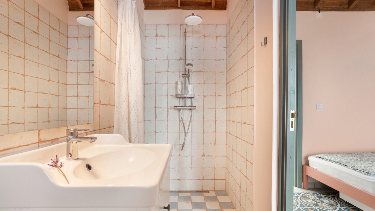 Photo of Bathroom in Taucho