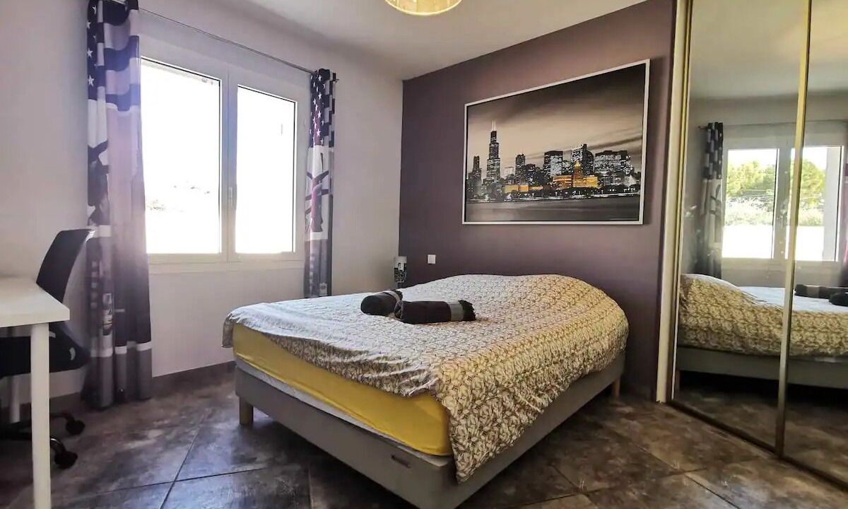 Photo of Bedroom in Saint-Chamas