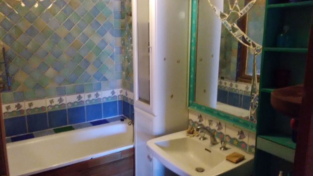 Photo of Bathroom in Lescure