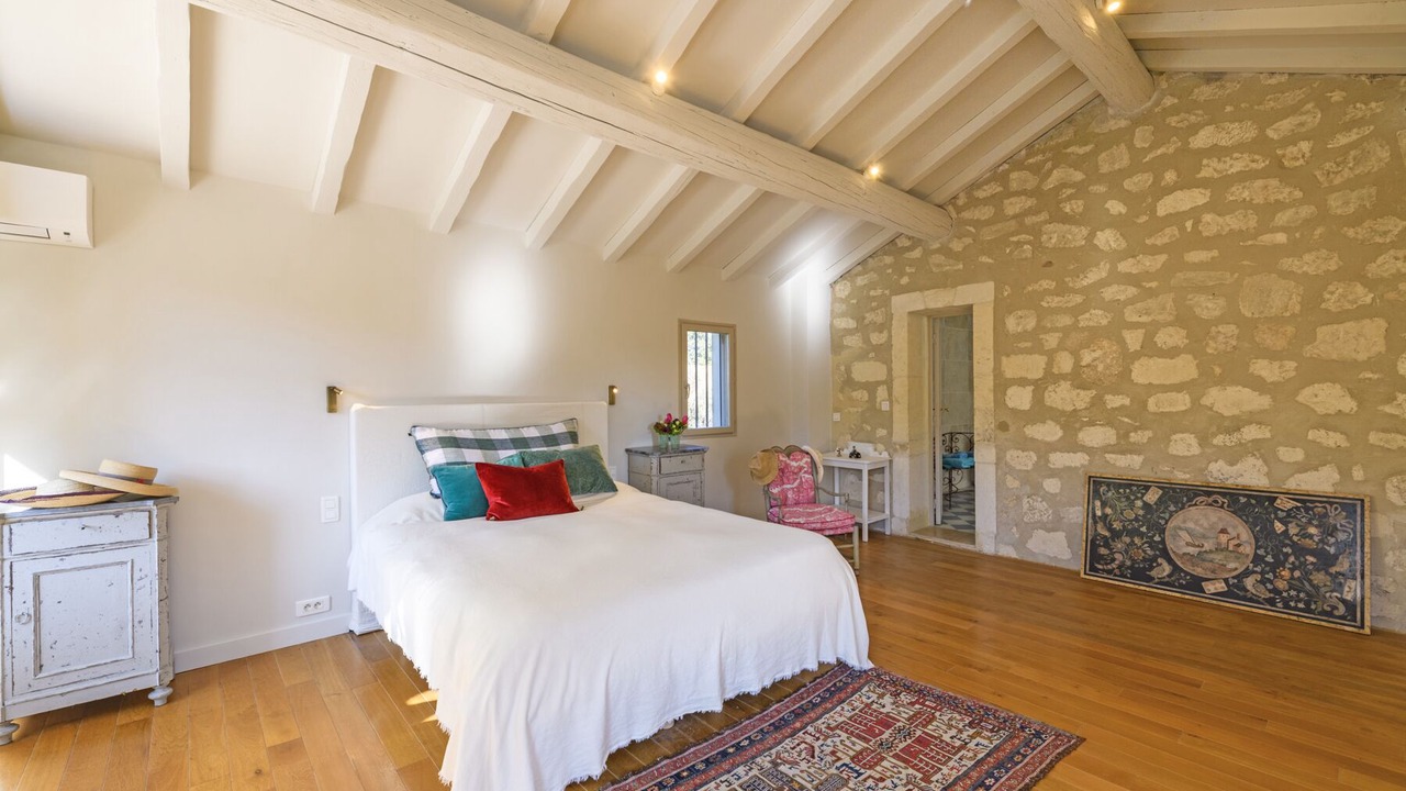 Photo of Bedroom in Paradou