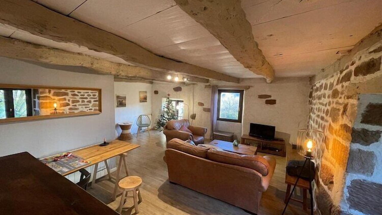 Photo of Livingroom in Louignac