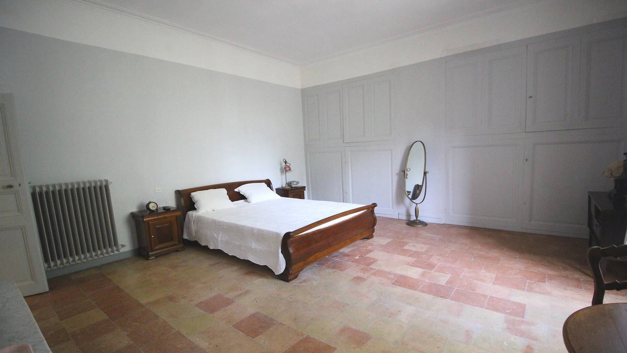 Photo of Others in Beaucaire