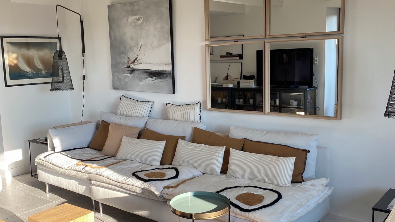 Photo of Livingroom in Chamaret