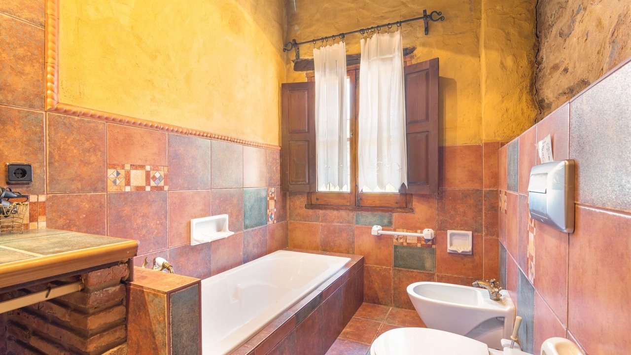 Photo of Bathroom in Zalamea la Real