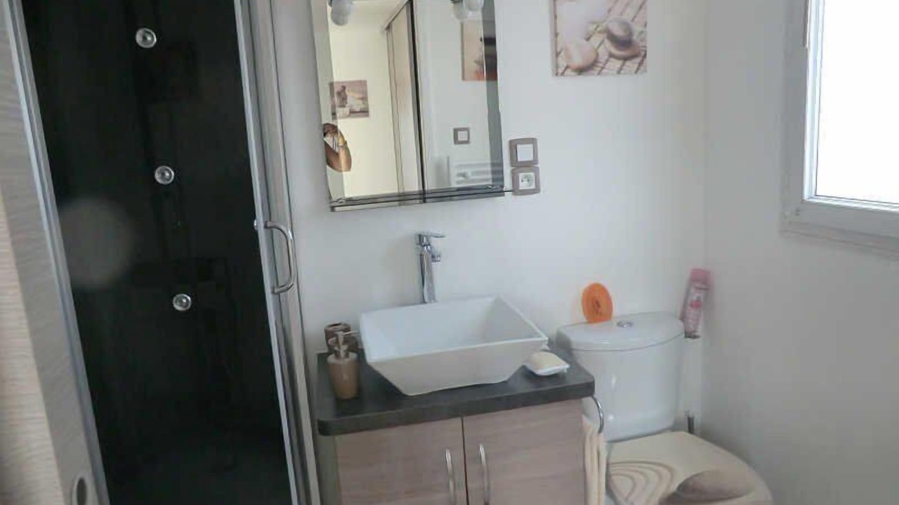 Photo of Bathroom in Salon-de-Provence