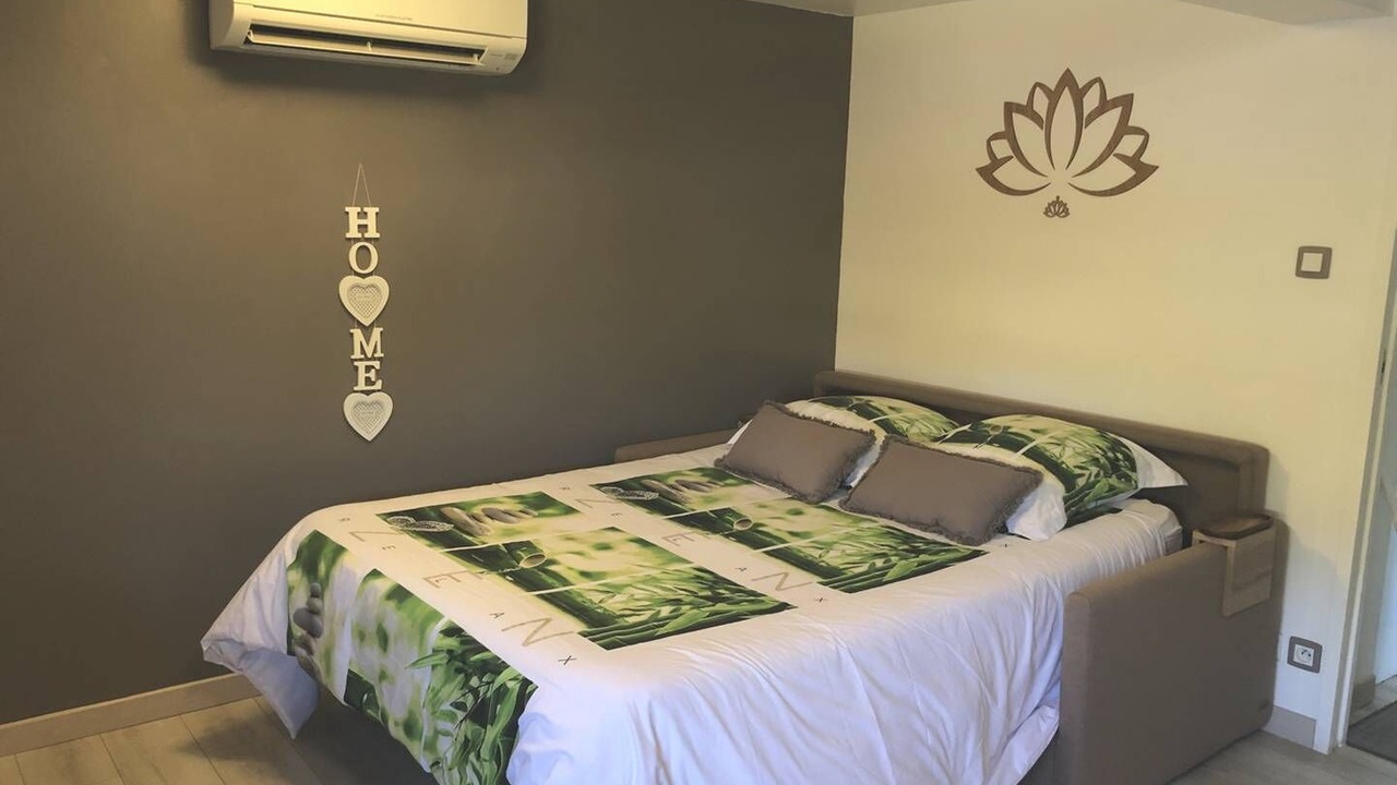 Photo of Bedroom in Salon-de-Provence