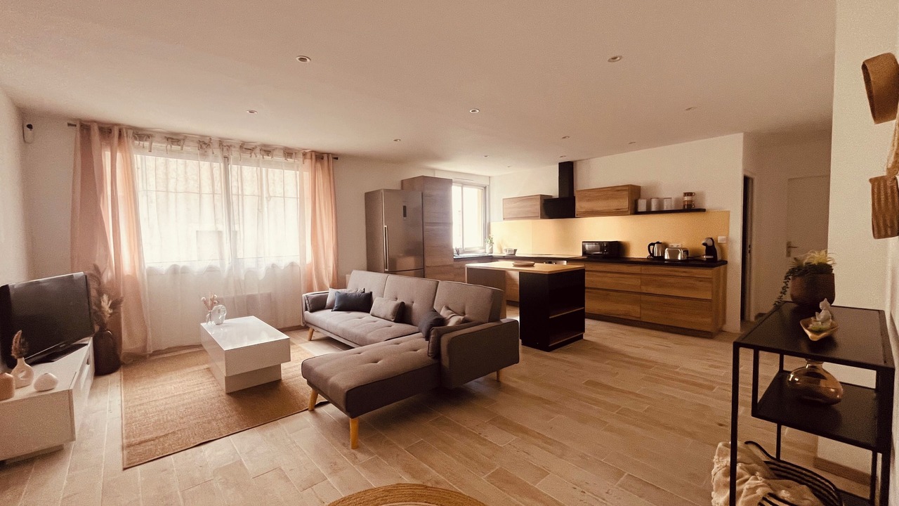 Photo of Livingroom in Costieres