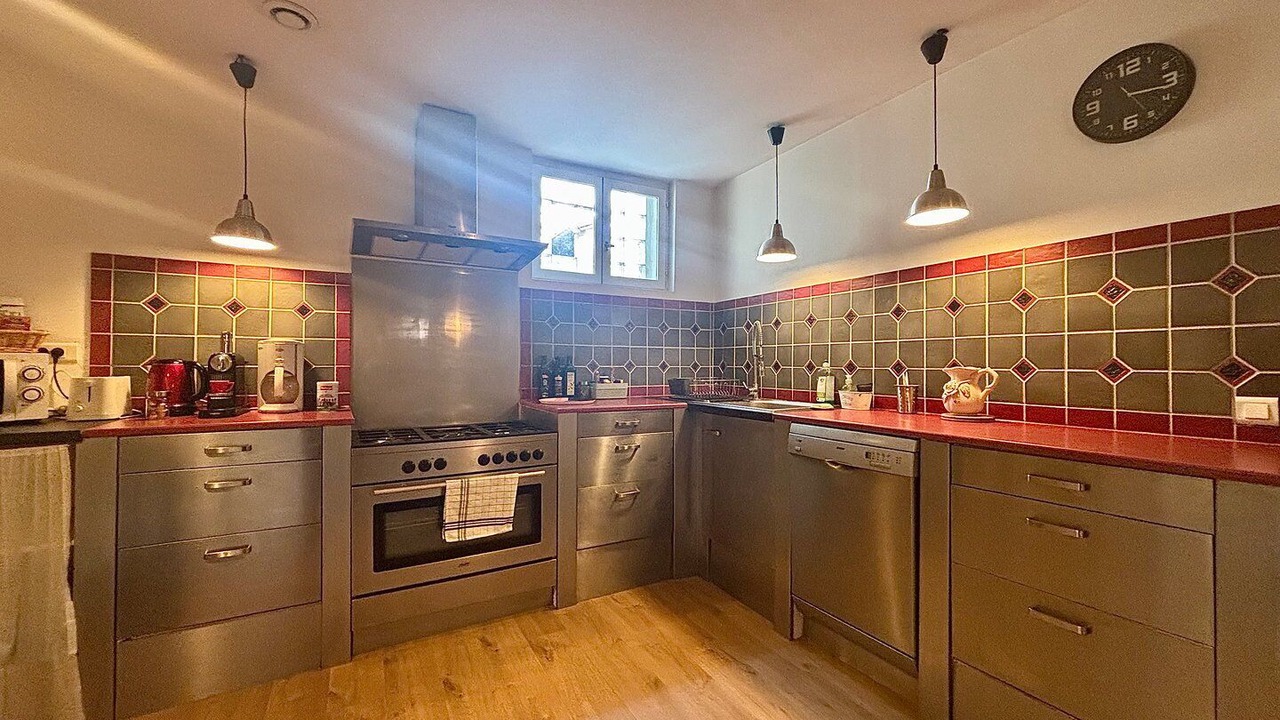 Photo of Kitchen in Quartier Administrations