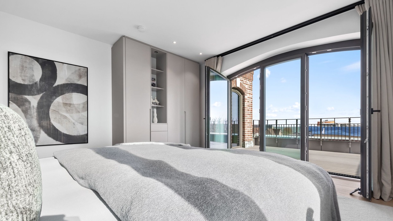 Photo of Bedroom in List
