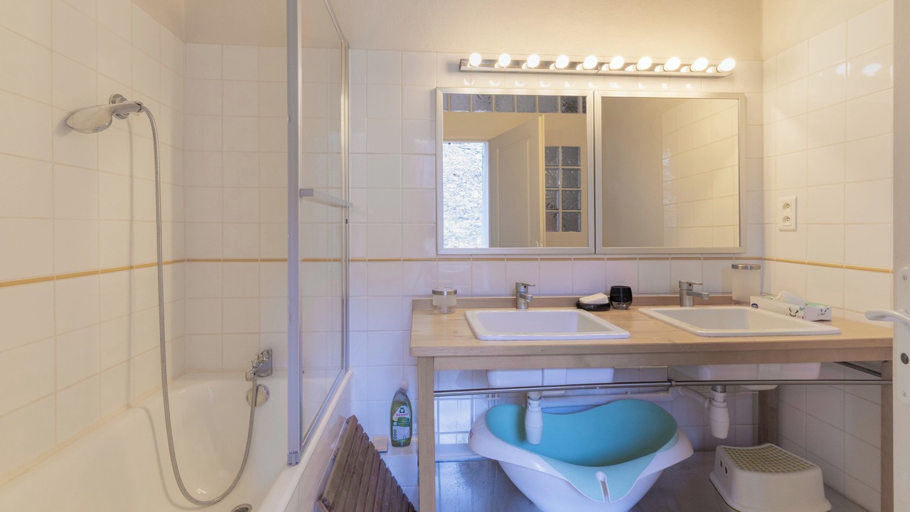 Photo of Bathroom in Lagorce