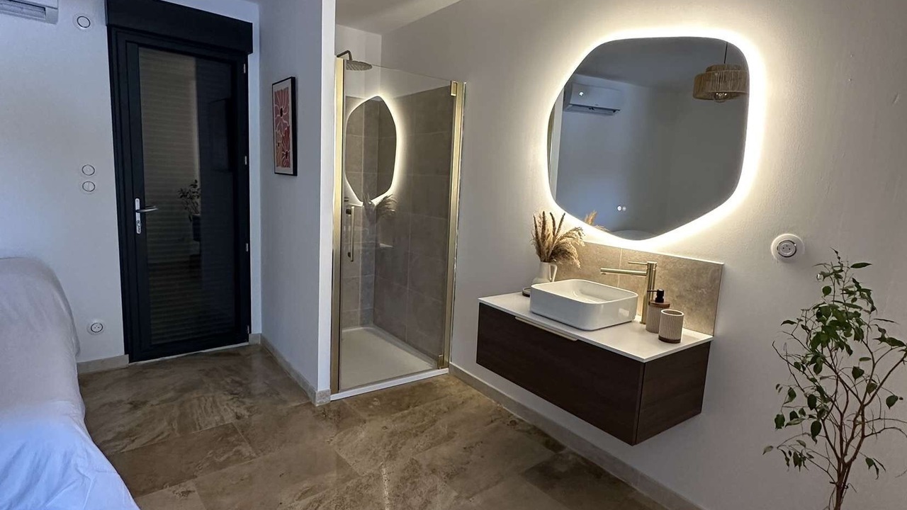 Photo of Bathroom in Bouc-Bel-Air