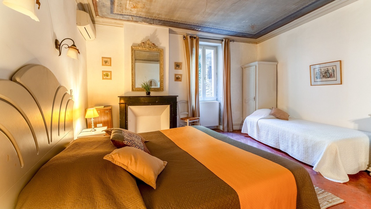 Photo of Bedroom in Collias