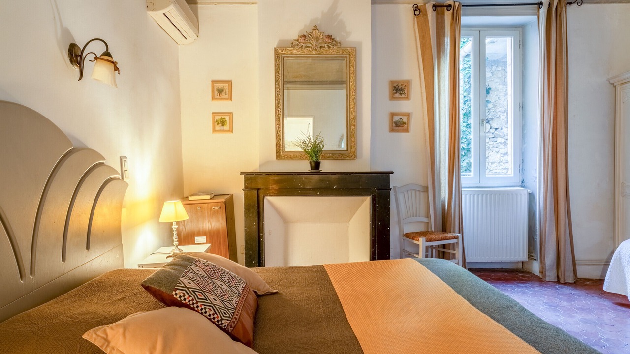 Photo of Bedroom in Collias