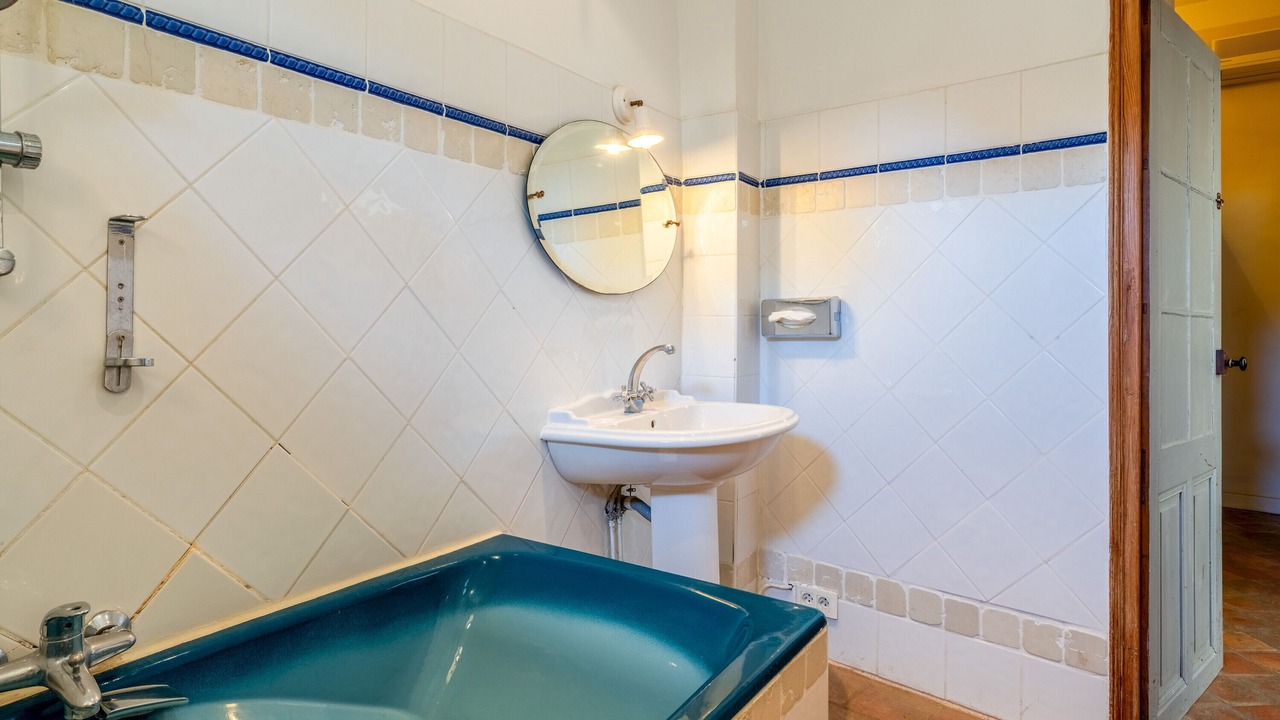 Photo of Bathroom in Collias