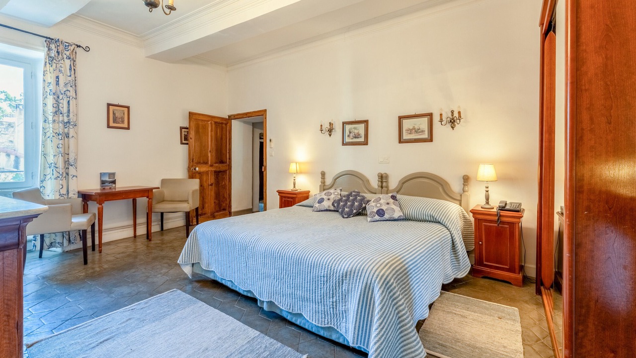 Photo of Bedroom in Collias