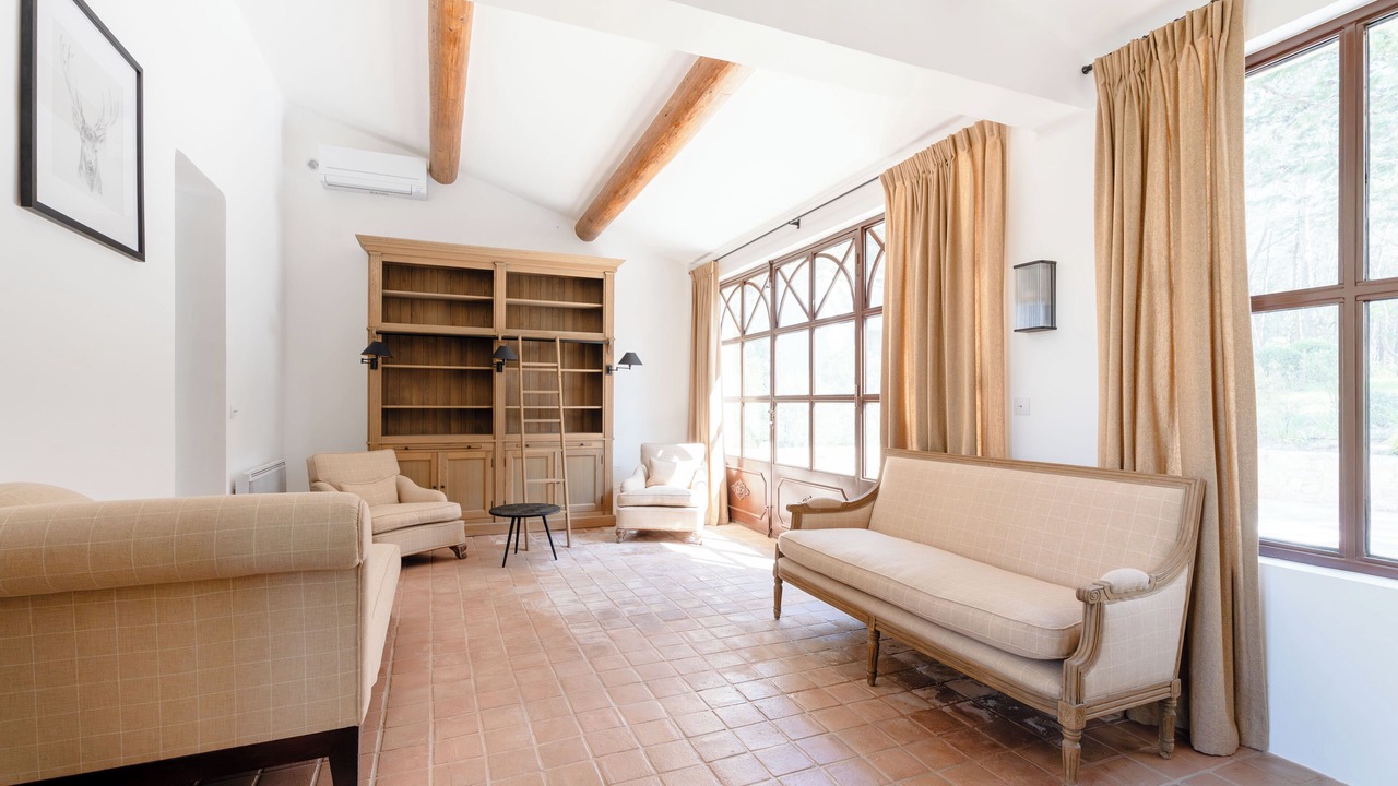 Photo of Livingroom in Venelles