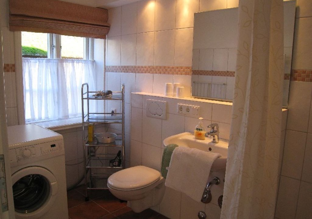 Photo of Bathroom in Suderende