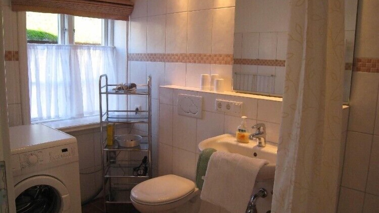 Photo of Bathroom in Suderende