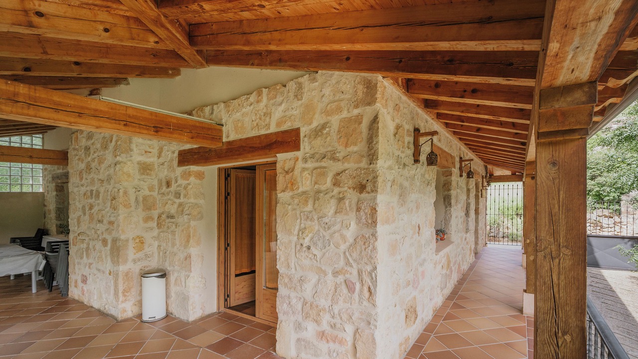 Photo of Patio Balcony in Caballar