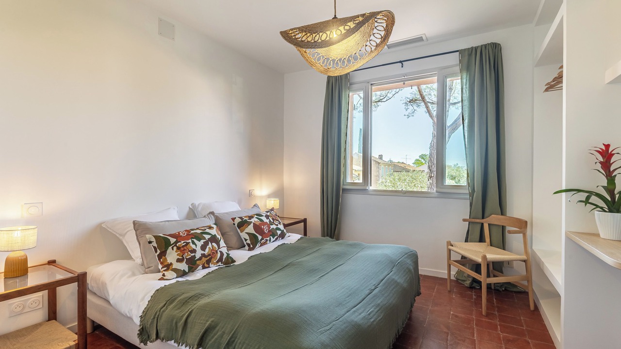 Photo of Bedroom in Oppede