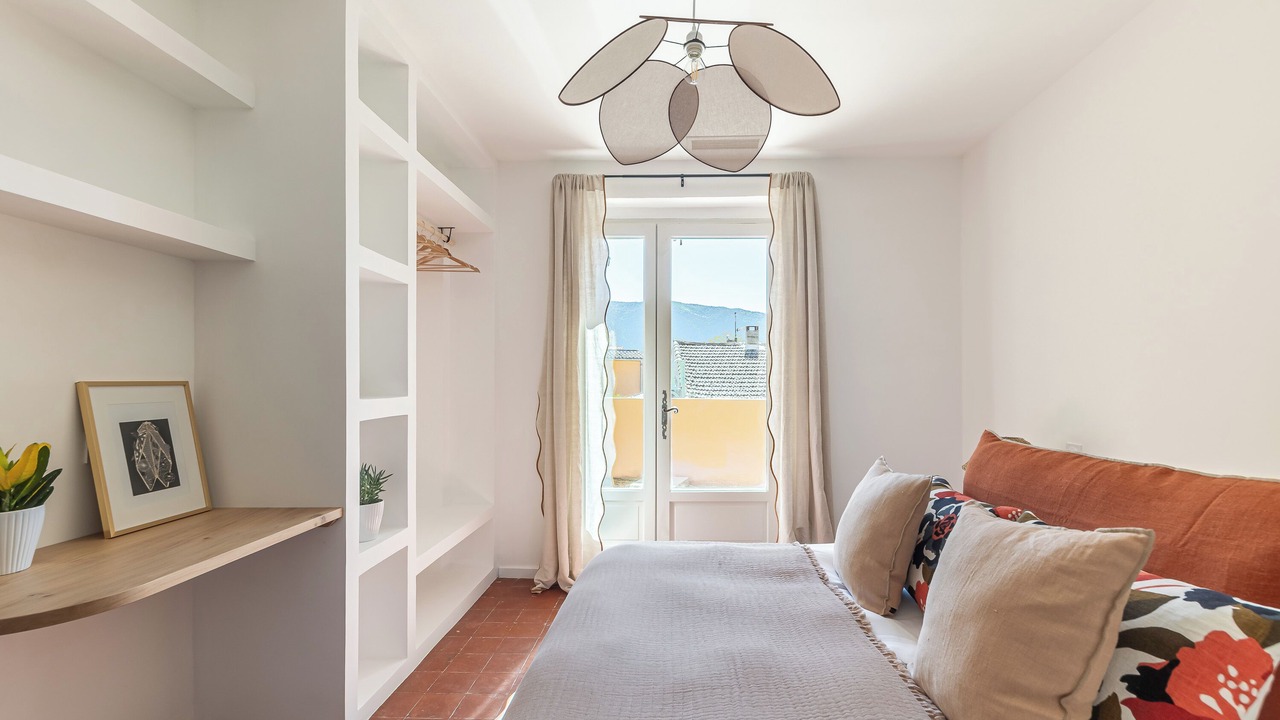 Photo of Bedroom in Oppede