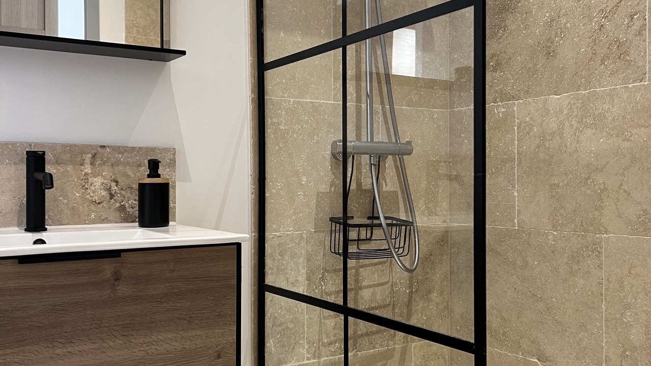 Photo of Bathroom in Saint-Quentin-la-Poterie