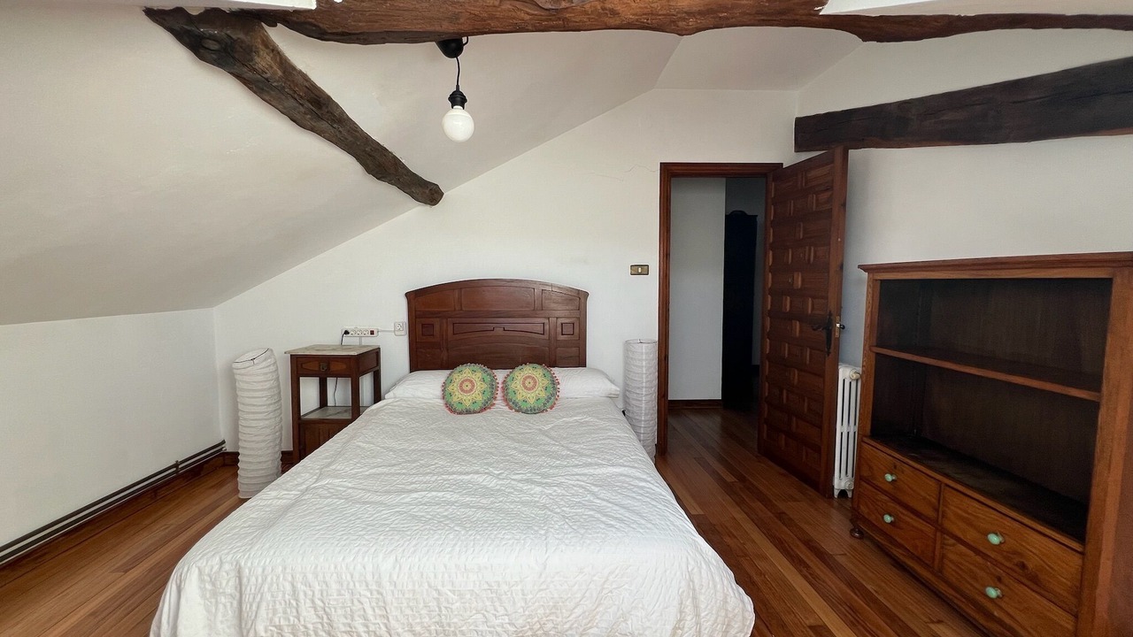 Photo of Bedroom in Entrambasaguas