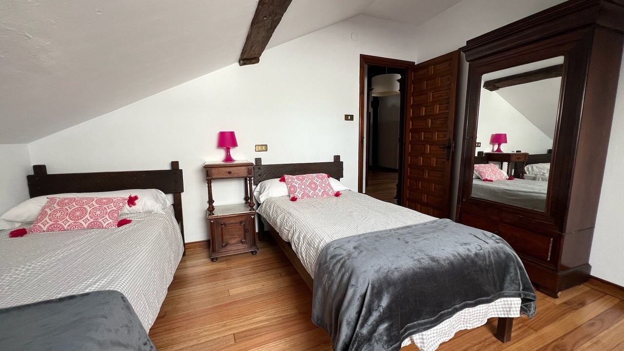 Photo of Bedroom in Entrambasaguas