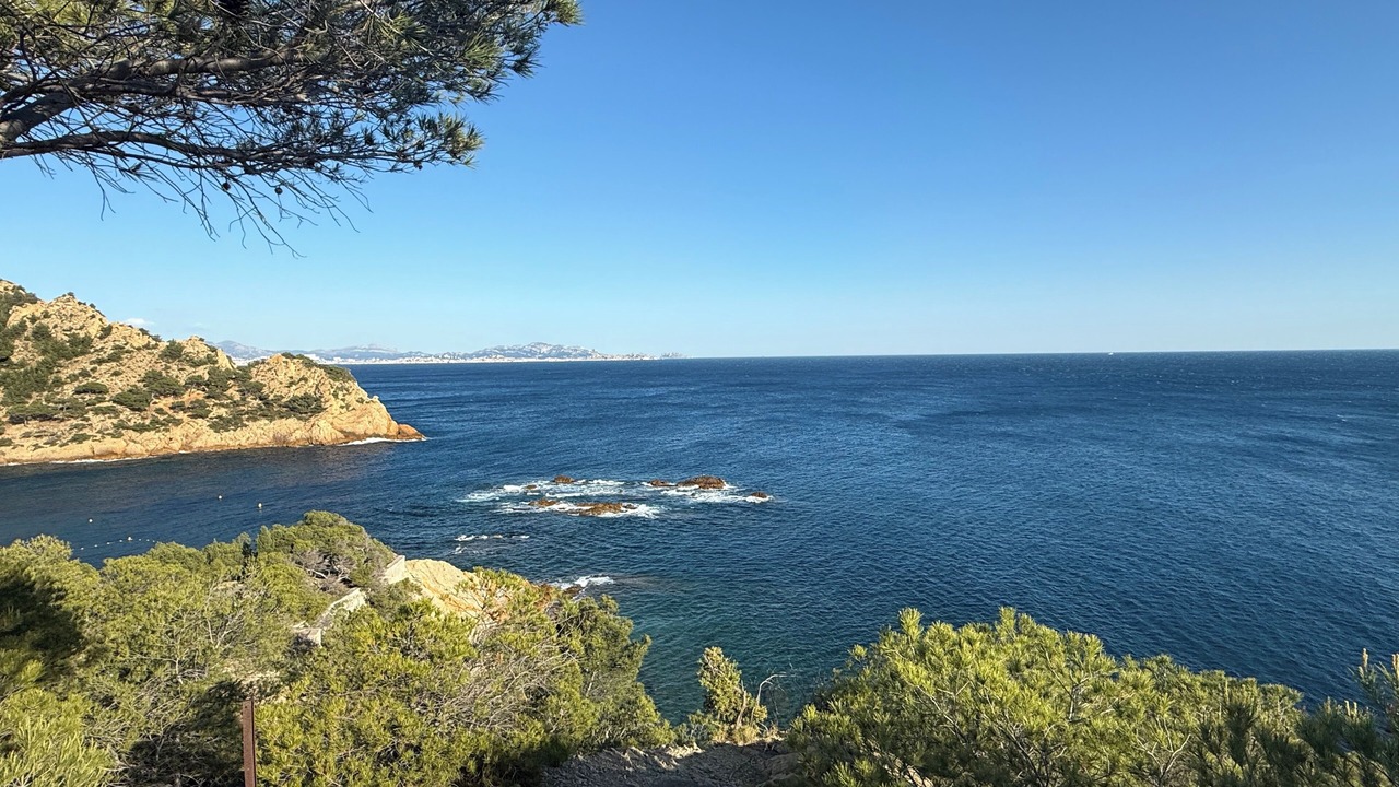 Photo of Others in Ensues-la-Redonne